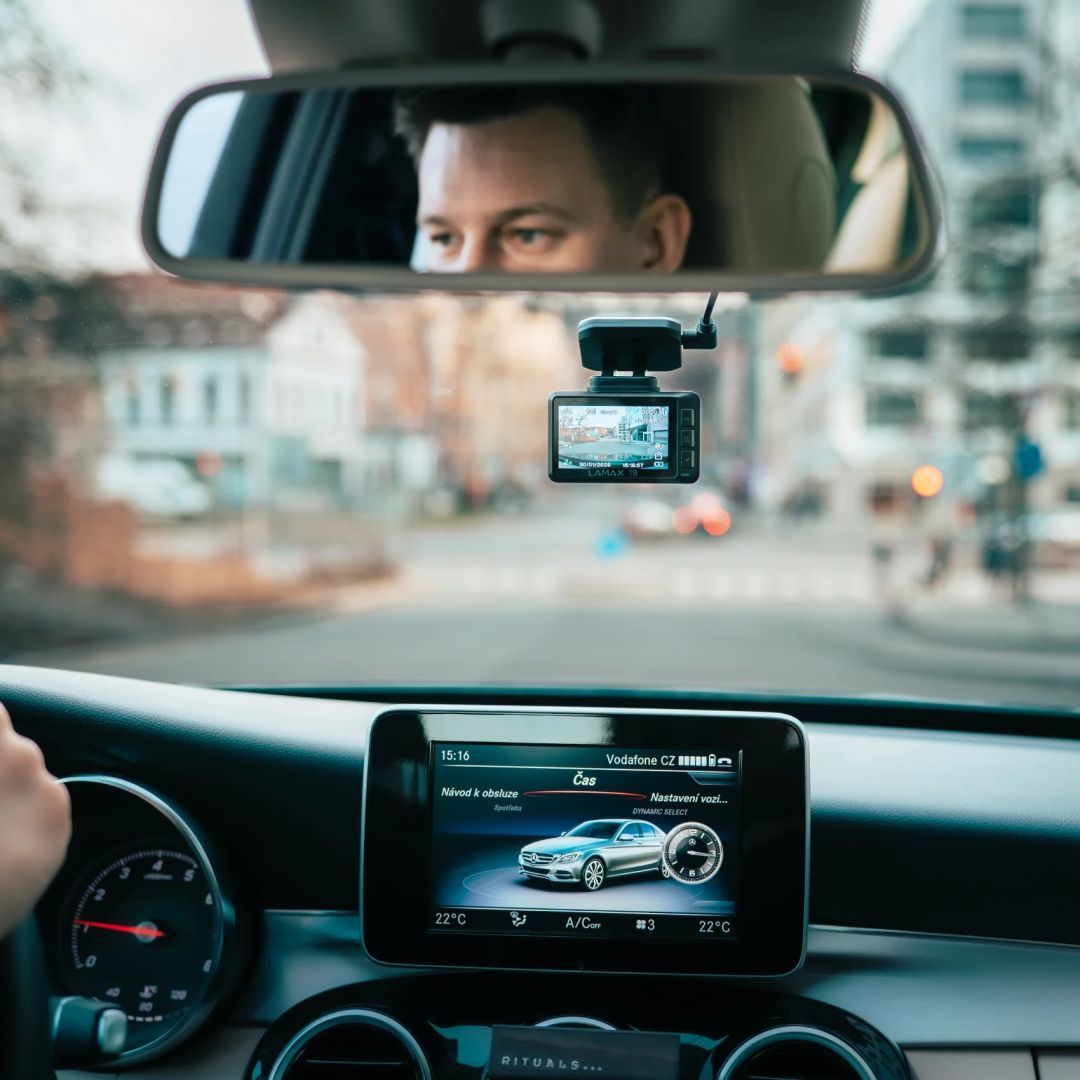 Lamax T8 DashCam Black