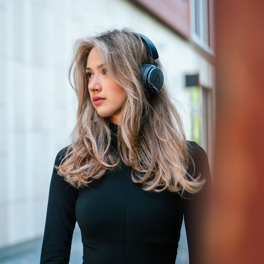 Lamax Blaze3 Bluetooth Headset Black Lamax Blaze3 Bluetooth Headset Black