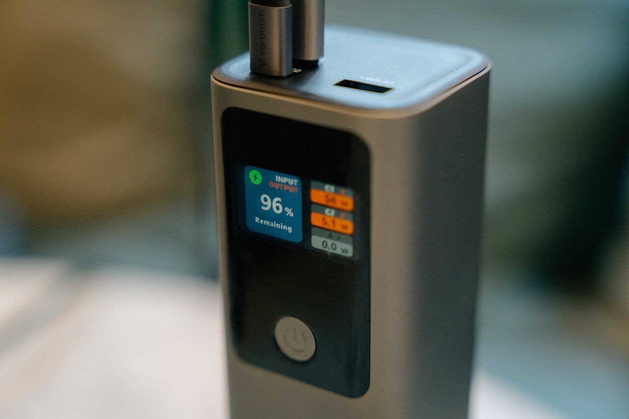 Verbatim Charge 'n' Go 27000mAh PowerBank Grey Verbatim Charge 'n' Go 27000mAh PowerBank Grey