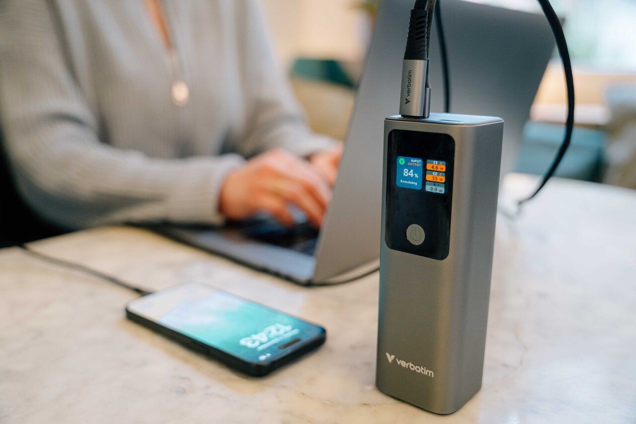 Verbatim Charge 'n' Go 27000mAh PowerBank Grey Verbatim Charge 'n' Go 27000mAh PowerBank Grey