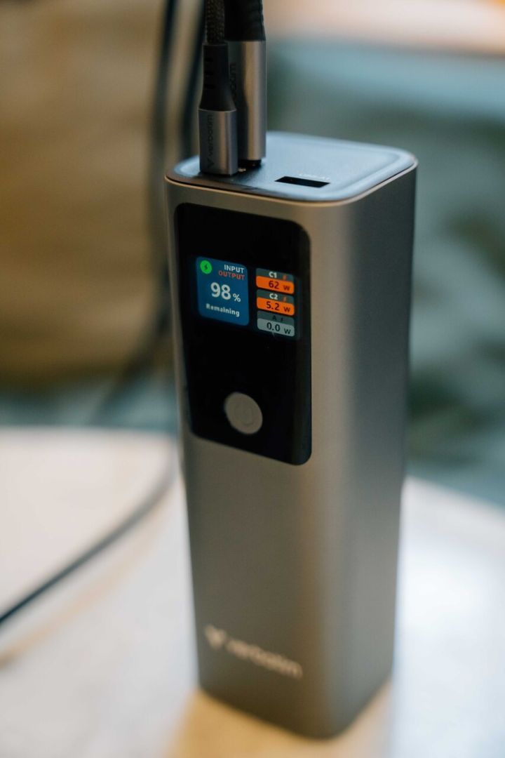 Verbatim Charge 'n' Go 27000mAh PowerBank Grey Verbatim Charge 'n' Go 27000mAh PowerBank Grey