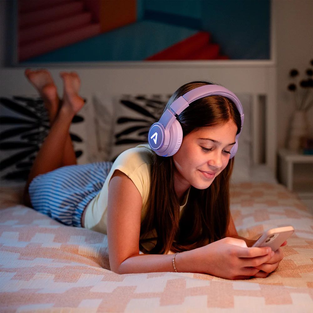 Lamax GlowKid1 Bluetooth Headset Pink Lamax GlowKid1 Bluetooth Headset Pink