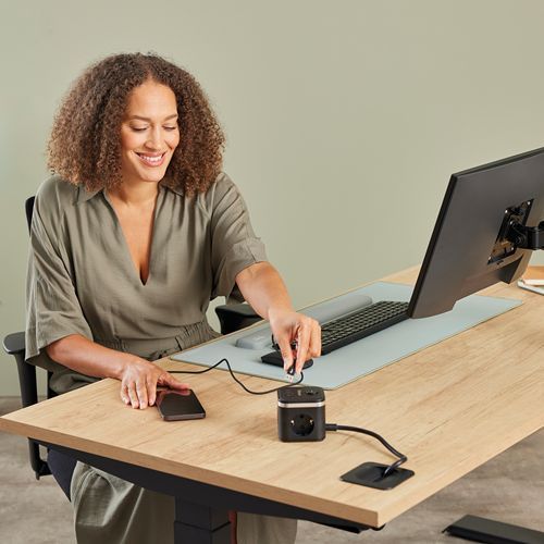 Fellowes PowerCube Hálózati Elosztó Kapcsolóval 3DIN 2m Black