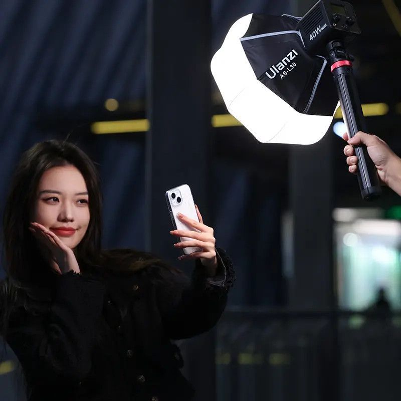 Ulanzi AS-L30 30cm-es nyitható gömb softbox, mini Bowens csatlakozás Ulanzi AS-L30 30cm-es nyitható gömb softbox, mini Bowens csatlakozás