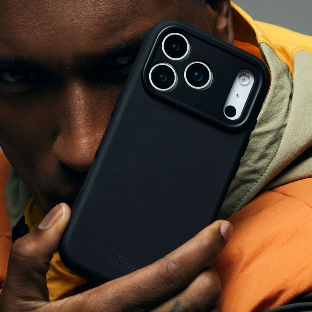 Decoded AntiMicrobial Silicone Backcover for iPhone 17 Pro Max Phantom Black