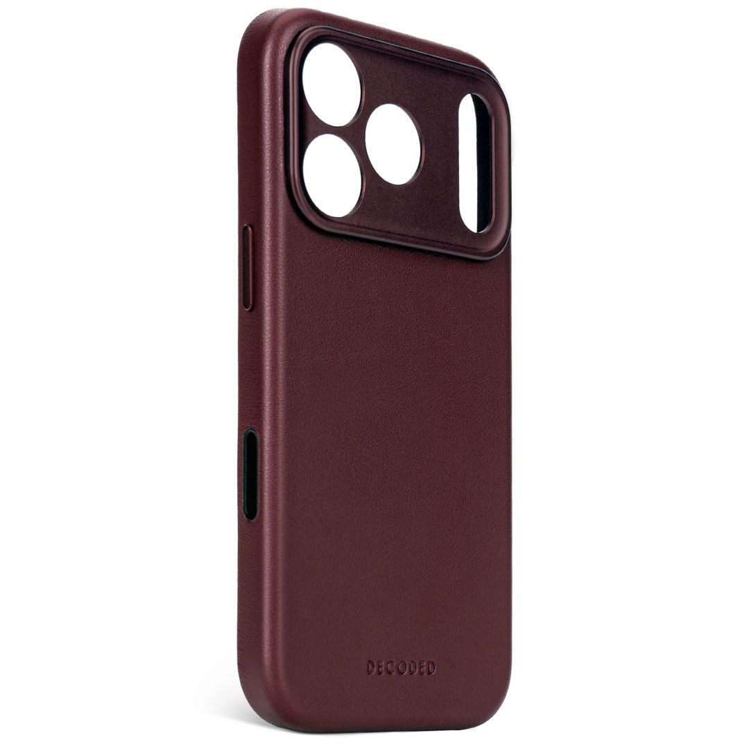 Decoded Leather Backcover for iPhone 17 Pro Max Dark Ruby Decoded Leather Backcover for iPhone 17 Pro Max Dark Ruby