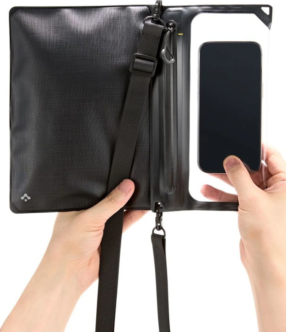 Spigen Aqua Shield WaterProof Case A640 (Dual, Crossbag) 1 Pack Black