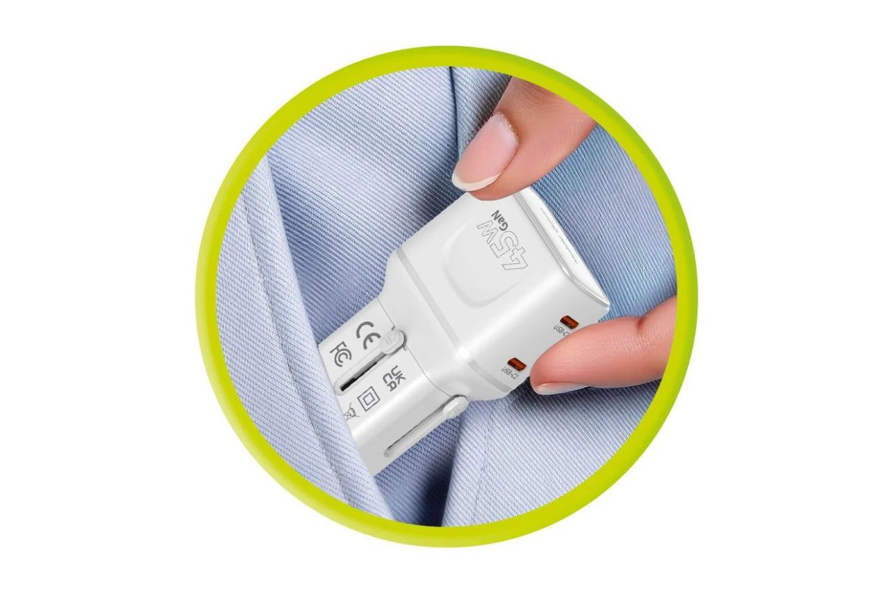 Mobile Origin 45W Travel Adapter EU/US/UK/AU PW26 White