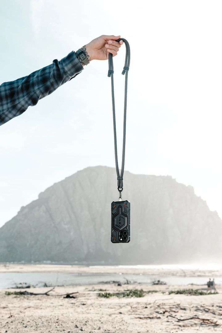 UAG Crossbody Slim Lanyard Civilian Graphite/Black UAG Crossbody Slim Lanyard Civilian Graphite/Black