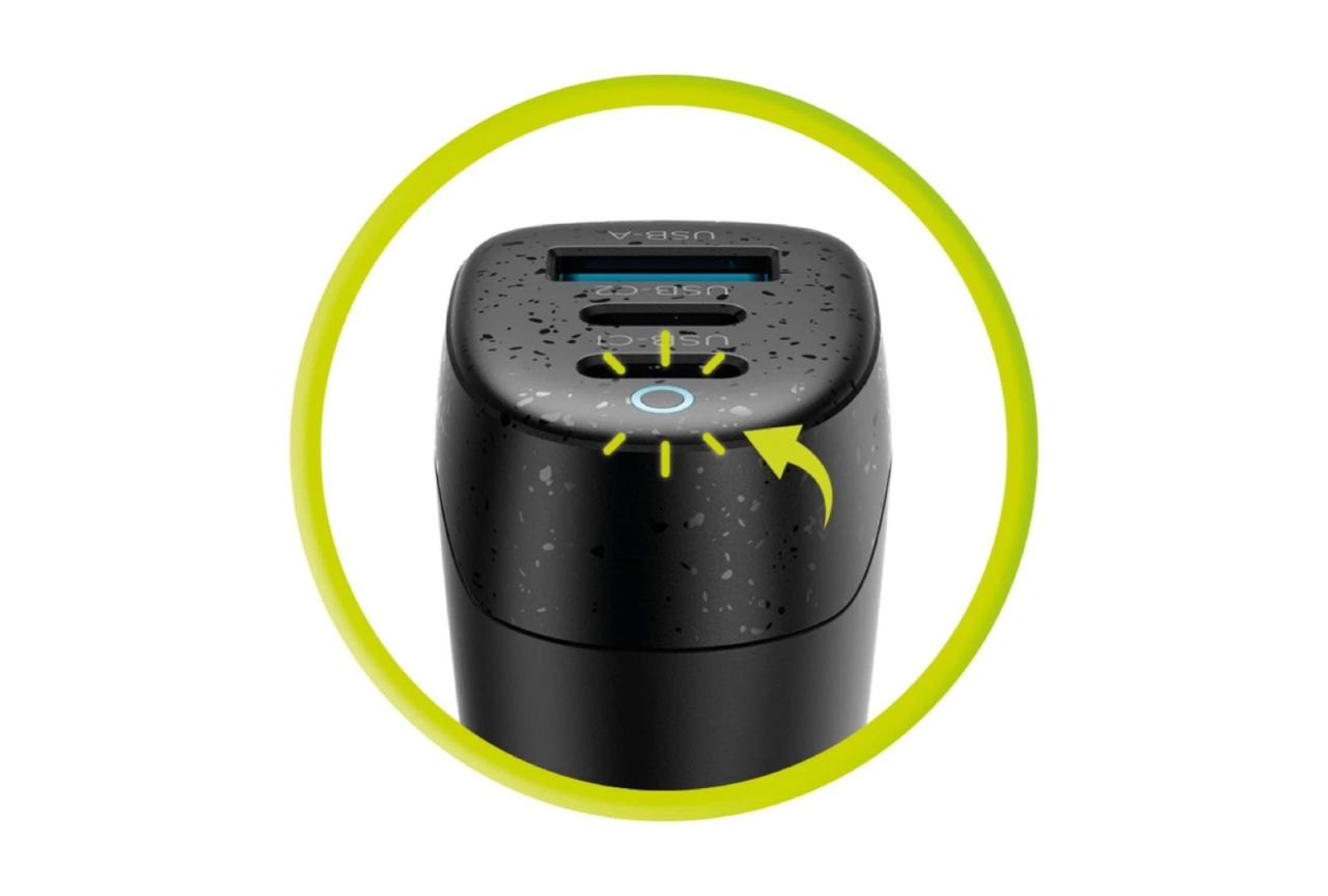 Mobile Origin 100W Car Charger CA25 - 2x USB-C + USB-A