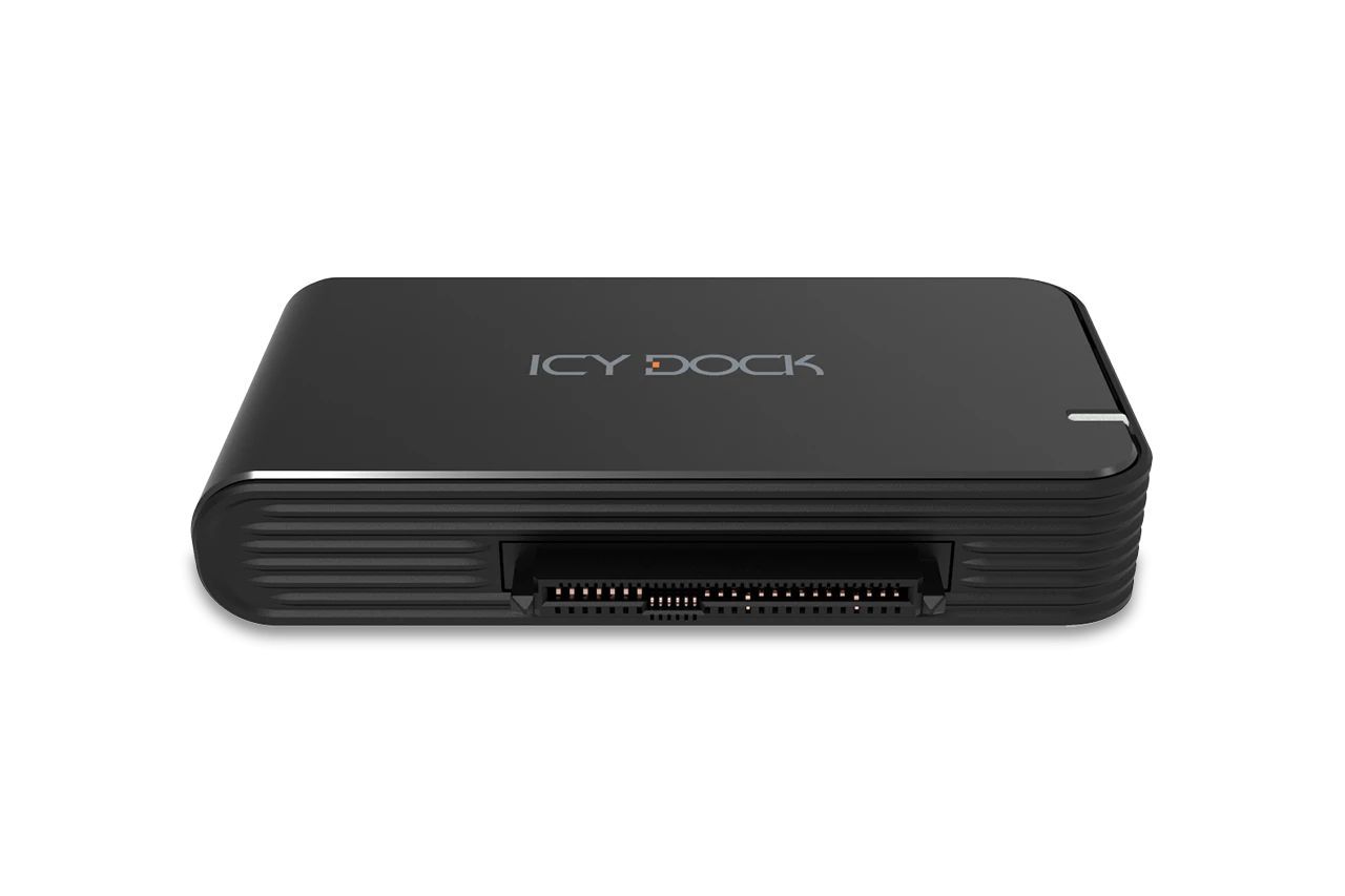 IcyDock CP134 USB4 to U.2/U.3 NVMe SSD Reader Adapter Black IcyDock CP134 USB4 to U.2/U.3 NVMe SSD Reader Adapter Black