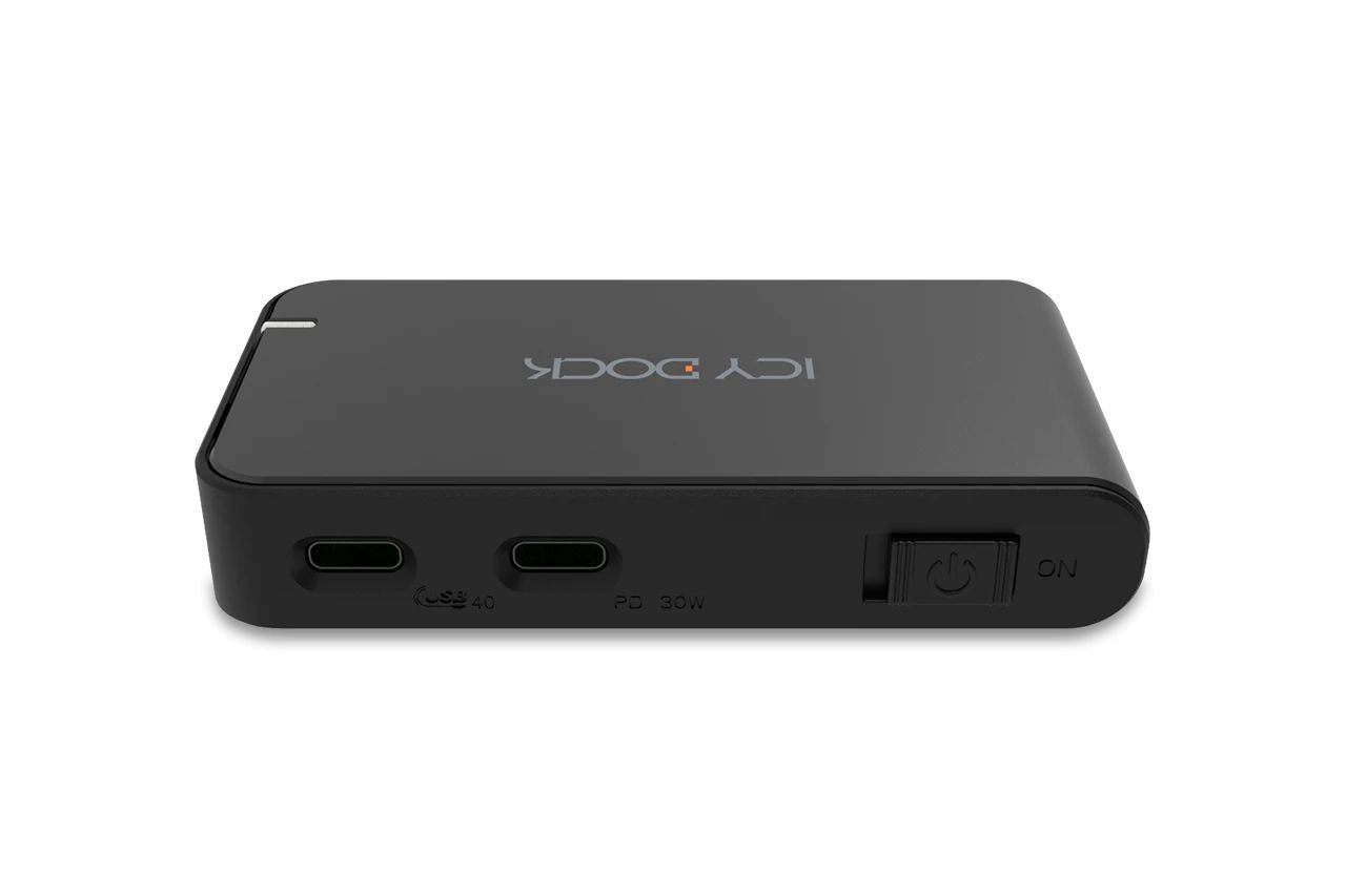 IcyDock CP134 USB4 to U.2/U.3 NVMe SSD Reader Adapter Black IcyDock CP134 USB4 to U.2/U.3 NVMe SSD Reader Adapter Black