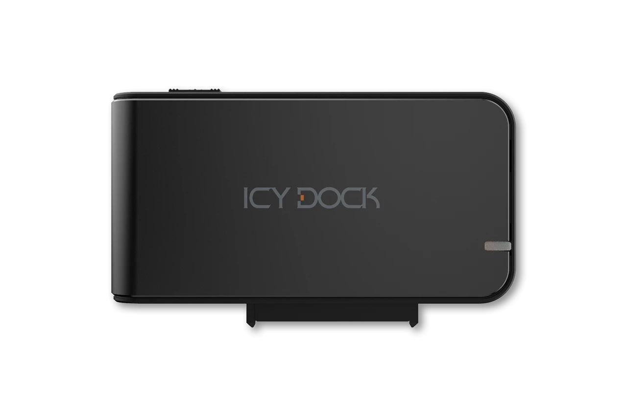 IcyDock CP134 USB4 to U.2/U.3 NVMe SSD Reader Adapter Black IcyDock CP134 USB4 to U.2/U.3 NVMe SSD Reader Adapter Black
