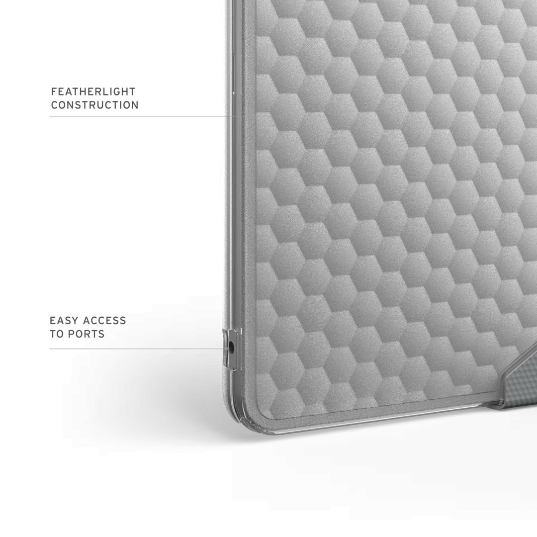 UAG Essential Armor case for MacBook Air 15" (M4/3/2) Ice UAG Essential Armor case for MacBook Air 15" (M4/3/2) Ice