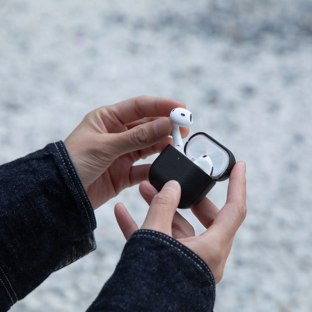 Native Union (RE)Classic Case for AirPods 4 Black Native Union (RE)Classic Case for AirPods 4 Black