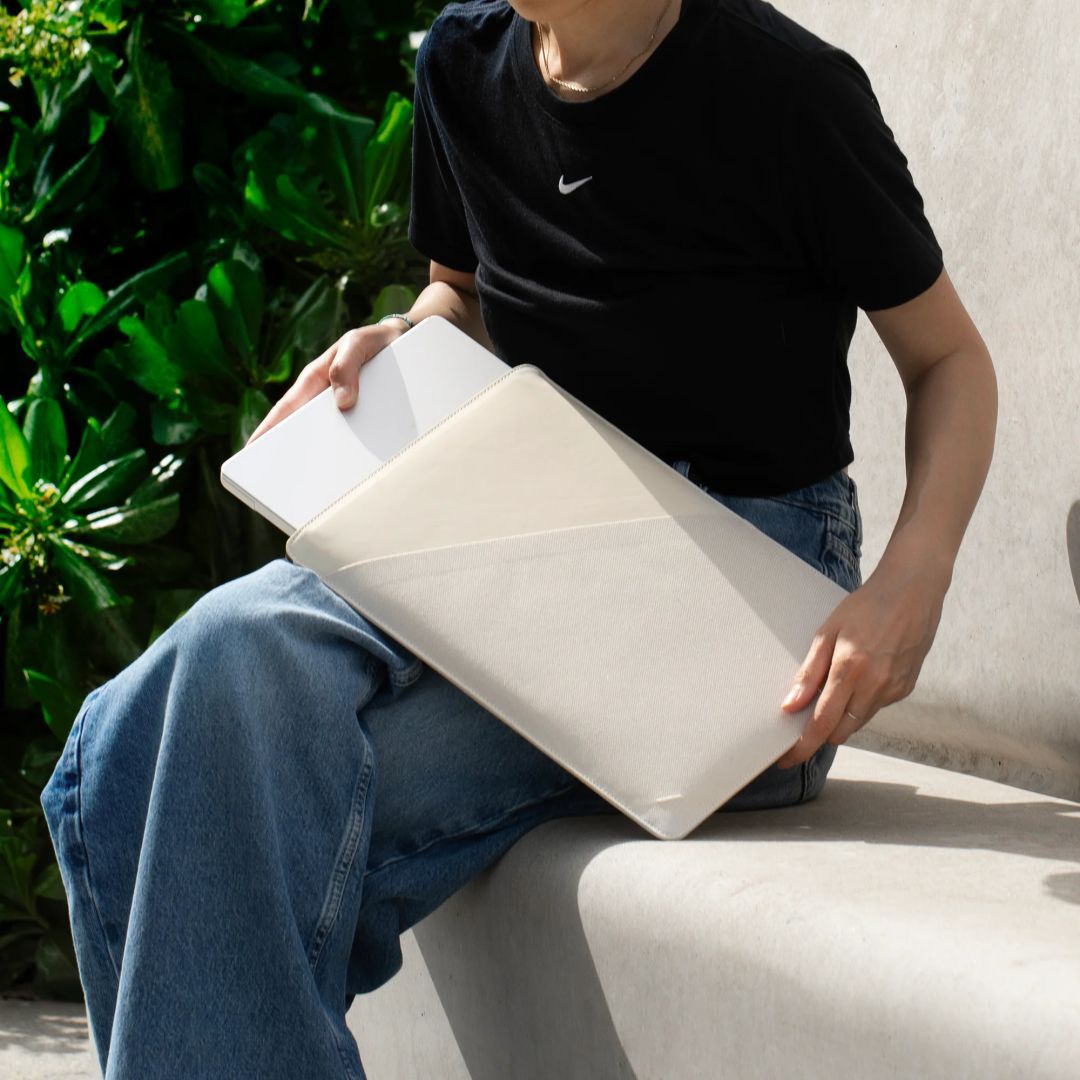 Native Union Stow Slim Sleeve case for Macbook 13/14" Sandstone Native Union Stow Slim Sleeve case for Macbook 13/14" Sandstone