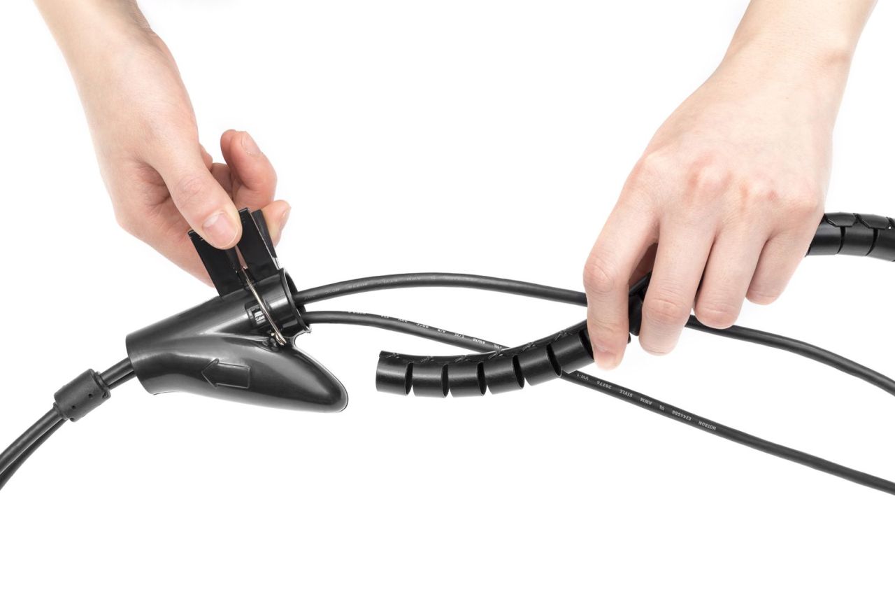 Digitus DA-90508 Flexible Cable Tube with a Pulling Aid 5m Black Digitus DA-90508 Flexible Cable Tube with a Pulling Aid 5m Black