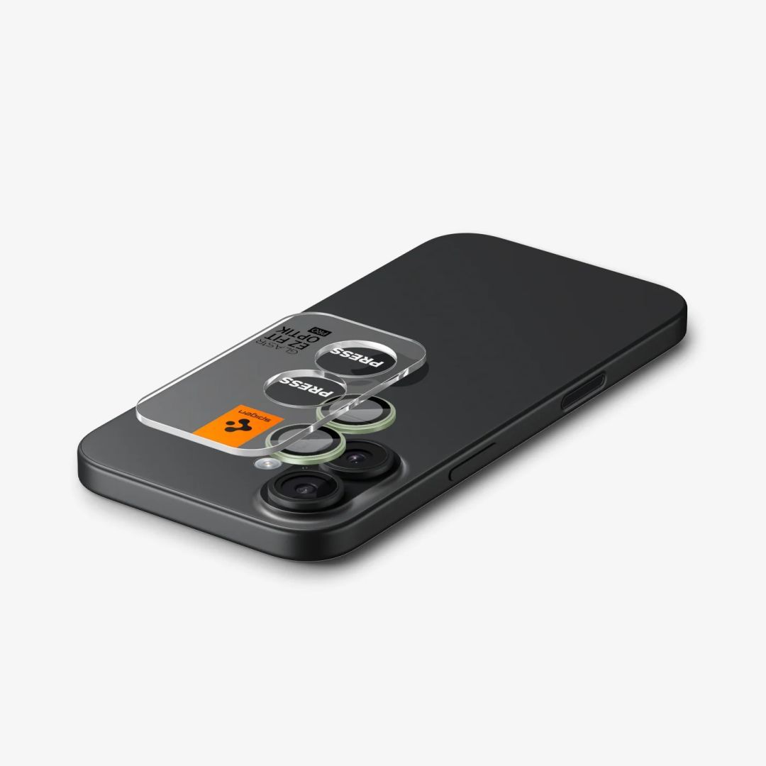 Spigen Glass tR EZ Fit Optik Pro for iPhone 17 2Pack Green Spigen Glass tR EZ Fit Optik Pro for iPhone 17 2Pack Green