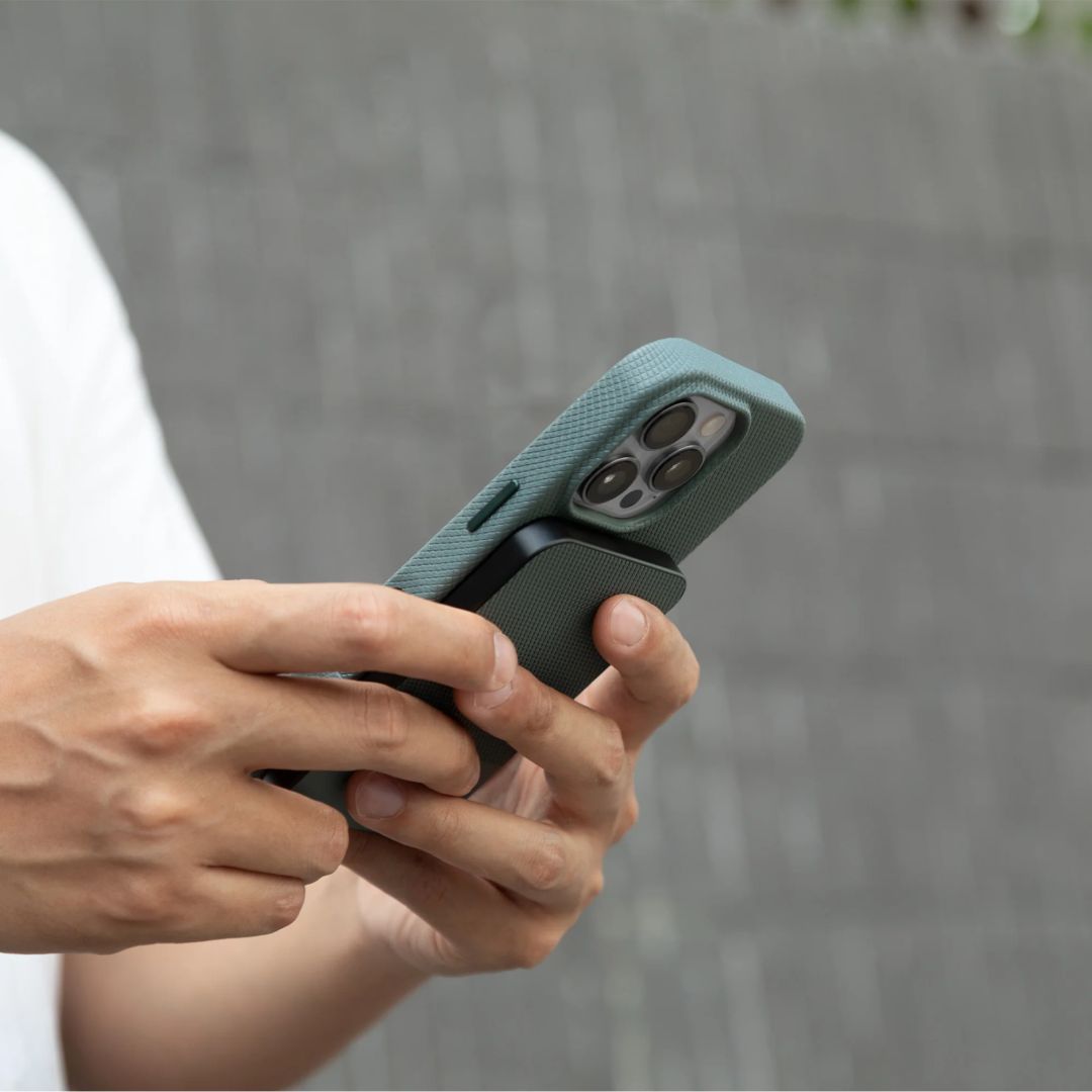 Native Union (Re)Classic Magnetic Power Bank Qi2 5000mAh Slate Green Native Union (Re)Classic Magnetic Power Bank Qi2 5000mAh Slate Green