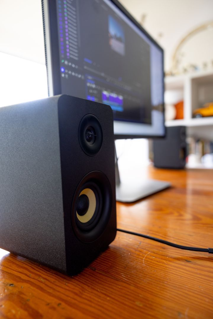 Thonet & Vander Kumpel 2.0 Bluetooth Speakers Black