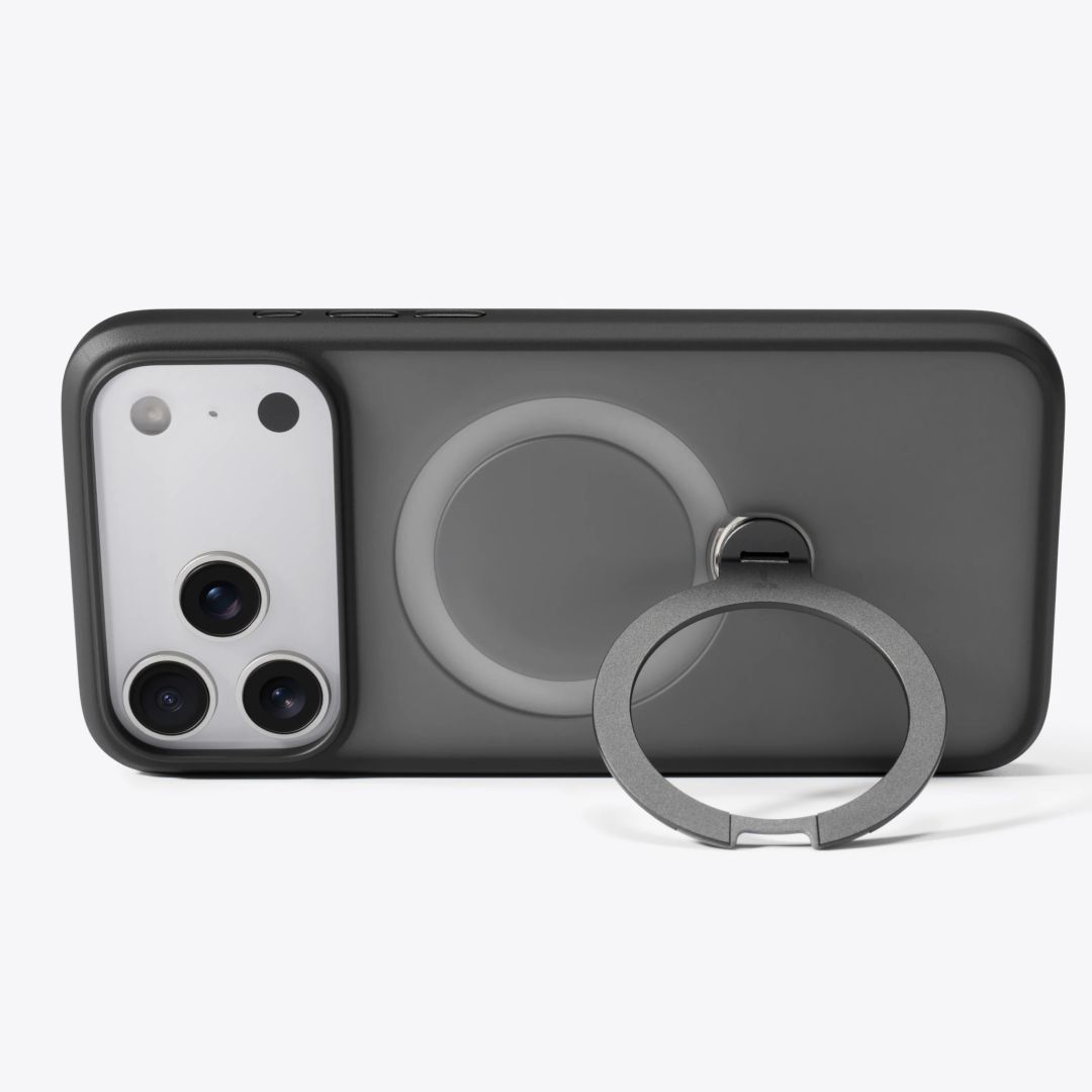 Torras Ostand Pro case for iPhone 17 Pro Max Black