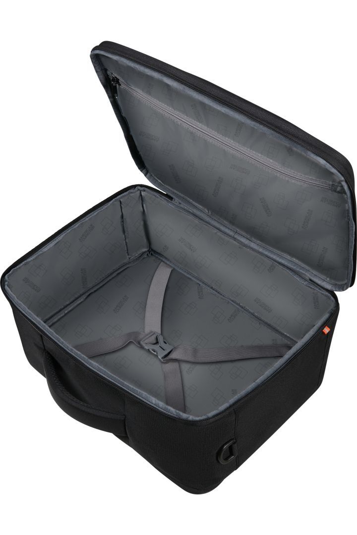 American Tourister At Work Nxt 3 in 1 boarding 15,6" Black American Tourister At Work Nxt 3 in 1 boarding 15,6" Black