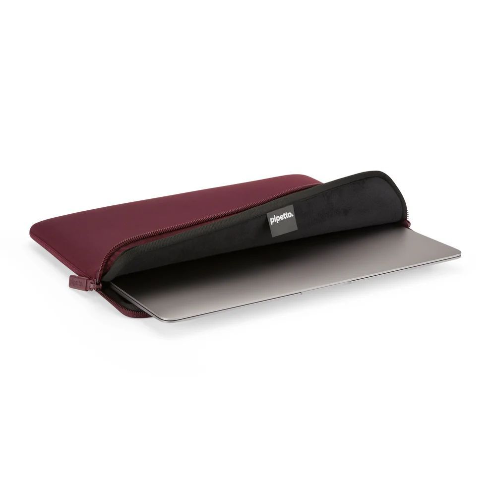 Pipetto Classic Fit Sleeve case for MacBook Neo 13/14 (A18 Pro) Burgundy