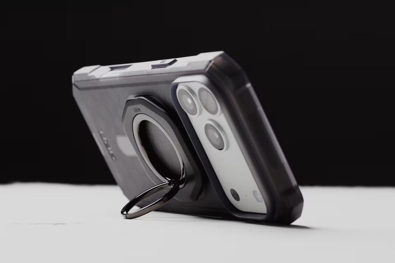 UAG Magnetic Ring Stand LT Black UAG Magnetic Ring Stand LT Black