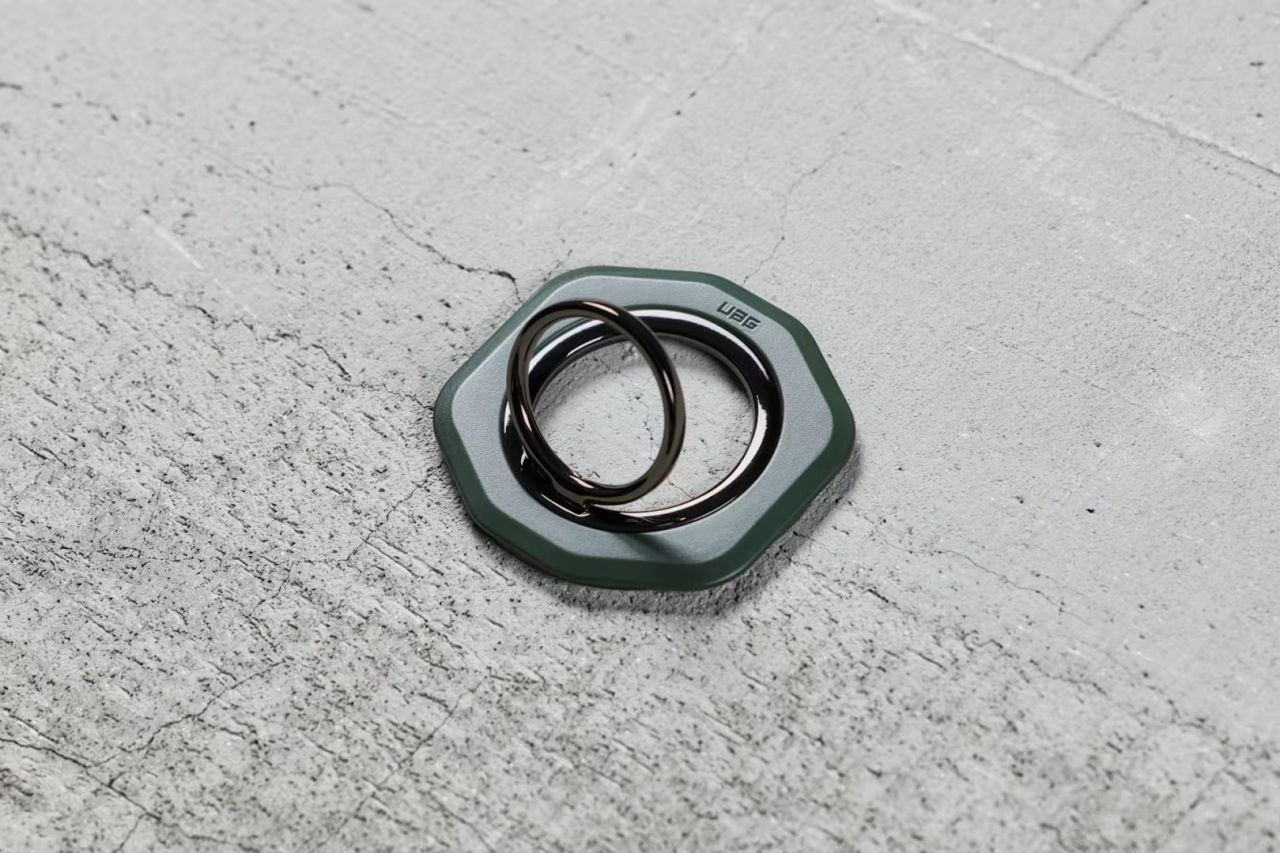 UAG Magnetic Ring Stand LT Black UAG Magnetic Ring Stand LT Black