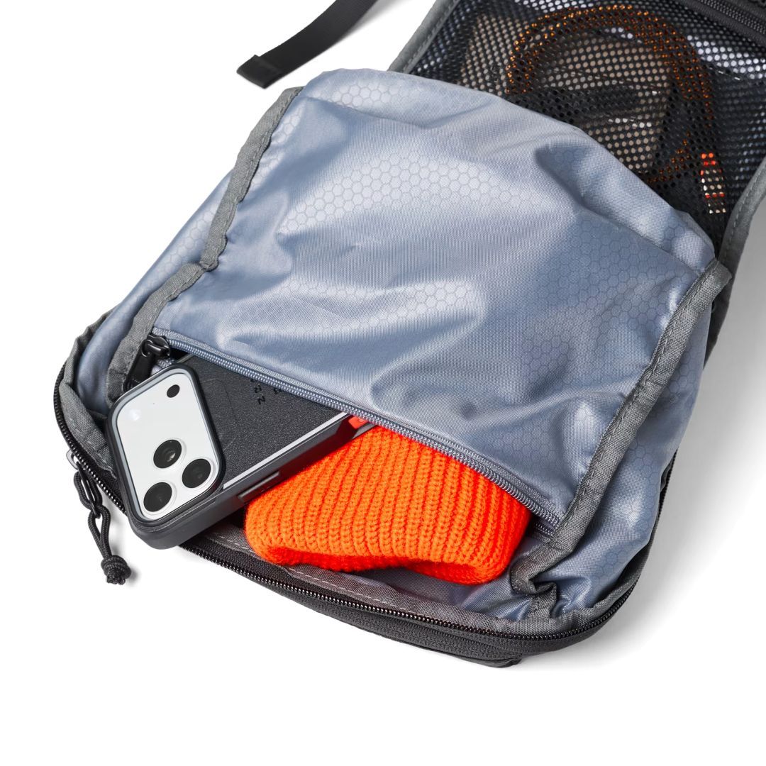 UAG Civilian Notebook Backpack 20L Midnight Camo UAG Civilian Notebook Backpack 20L Midnight Camo