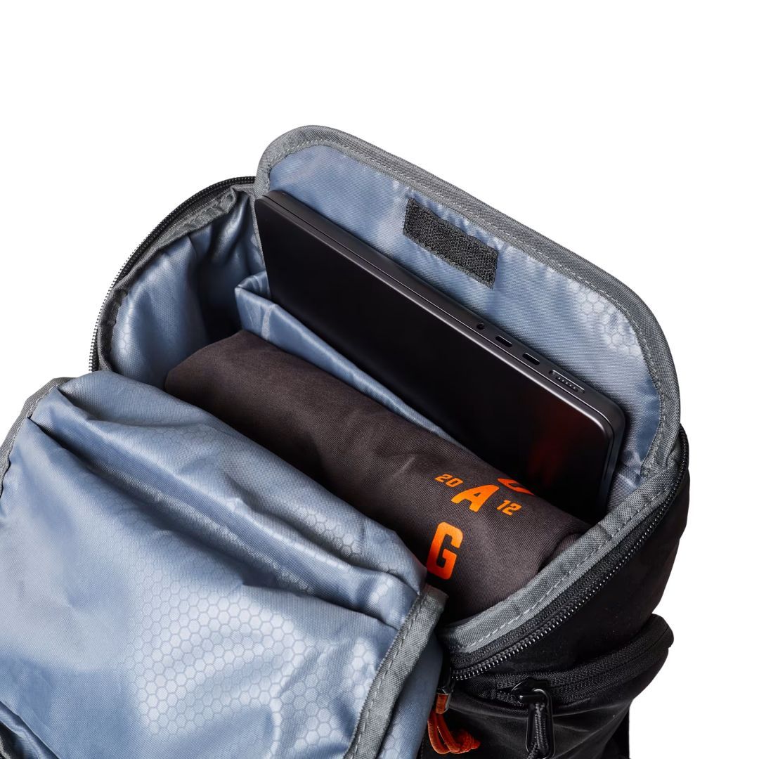 UAG Civilian Notebook Backpack 20L Midnight Camo UAG Civilian Notebook Backpack 20L Midnight Camo