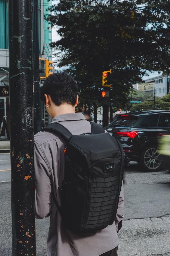 UAG Civilian Notebook Backpack 20L Midnight Camo UAG Civilian Notebook Backpack 20L Midnight Camo