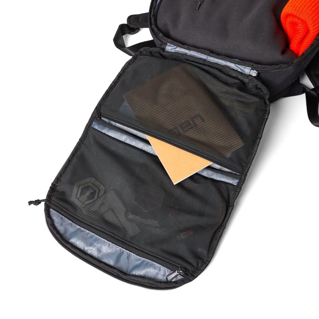 UAG Premium Tech Notebook Backpack 16" 24L Black UAG Premium Tech Notebook Backpack 16" 24L Black