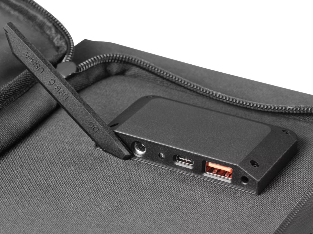 Sandberg Solar Charger 30W Lightweight Sandberg Solar Charger 30W Lightweight