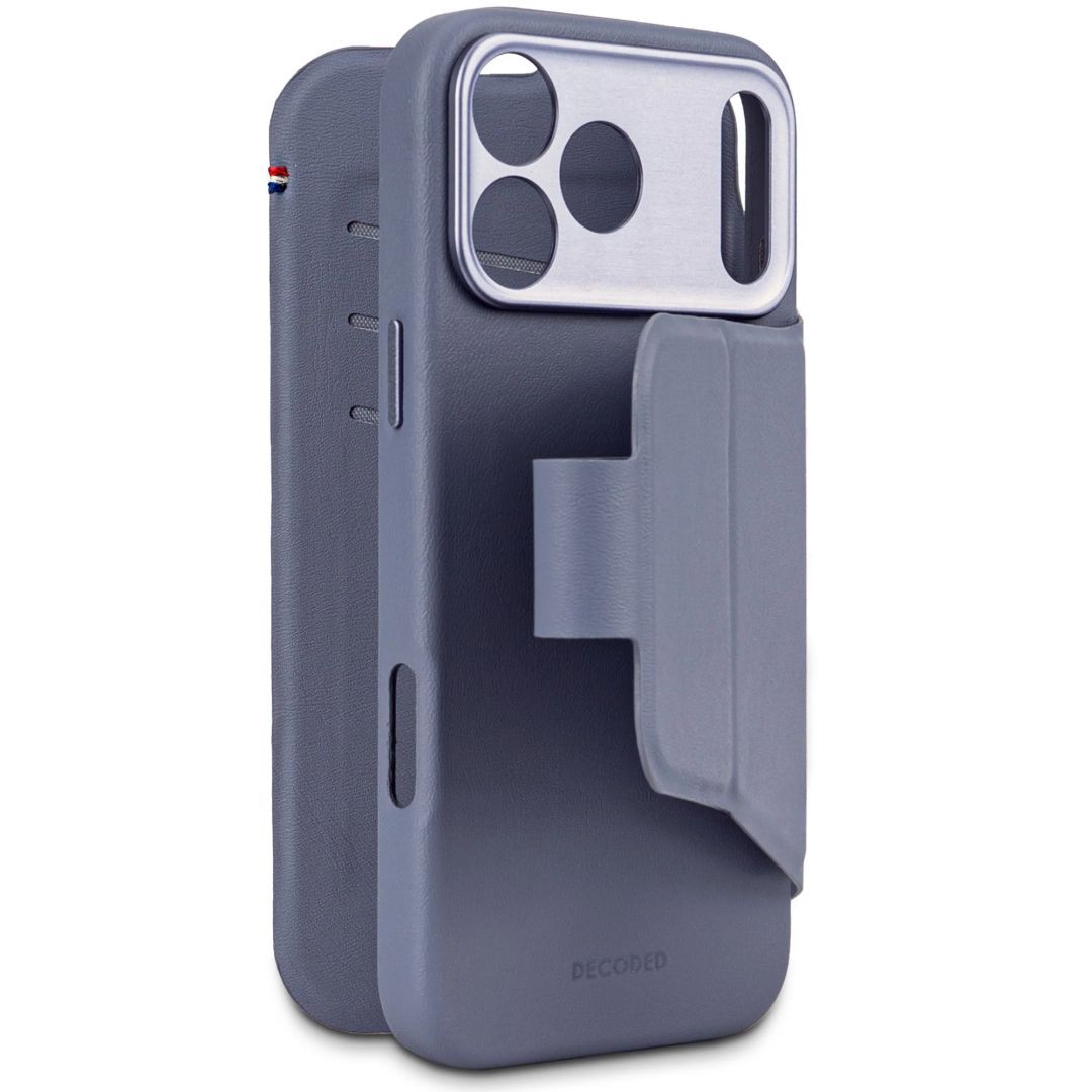 Decoded Silicone Detachable Wallet for iPhone 17 Pro Forever Blue