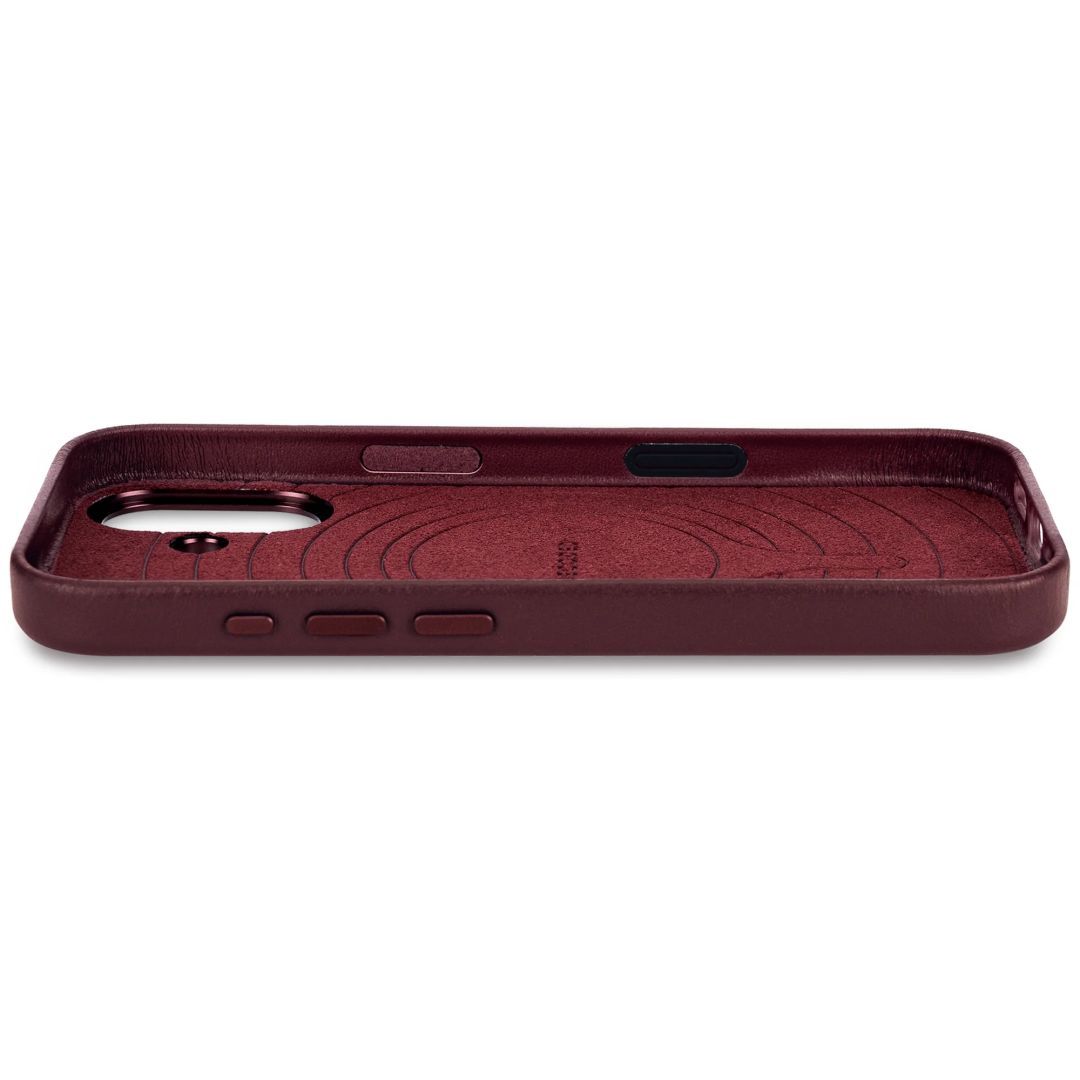 Decoded Leather Backcover for iPhone 17 Dark Ruby