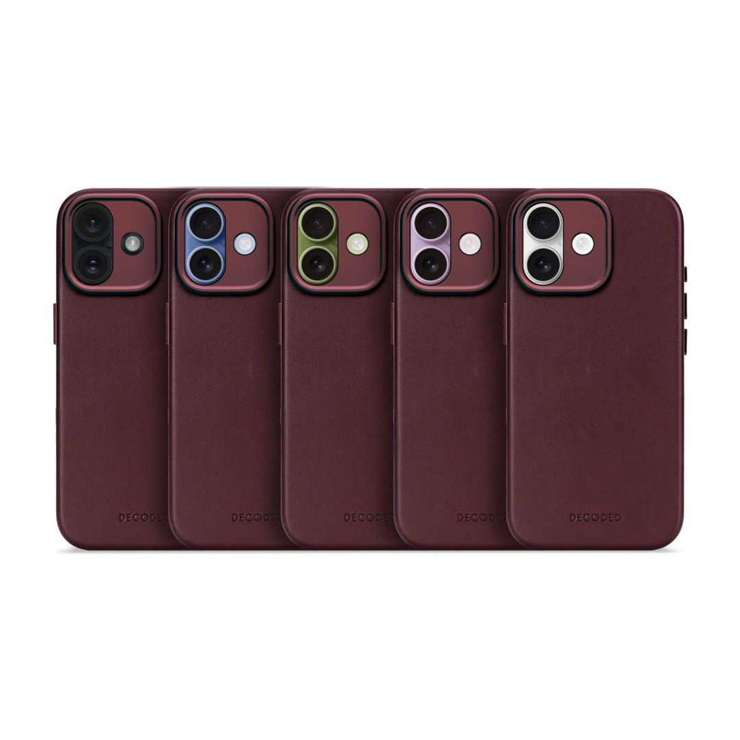 Decoded Leather Backcover for iPhone 17 Dark Ruby