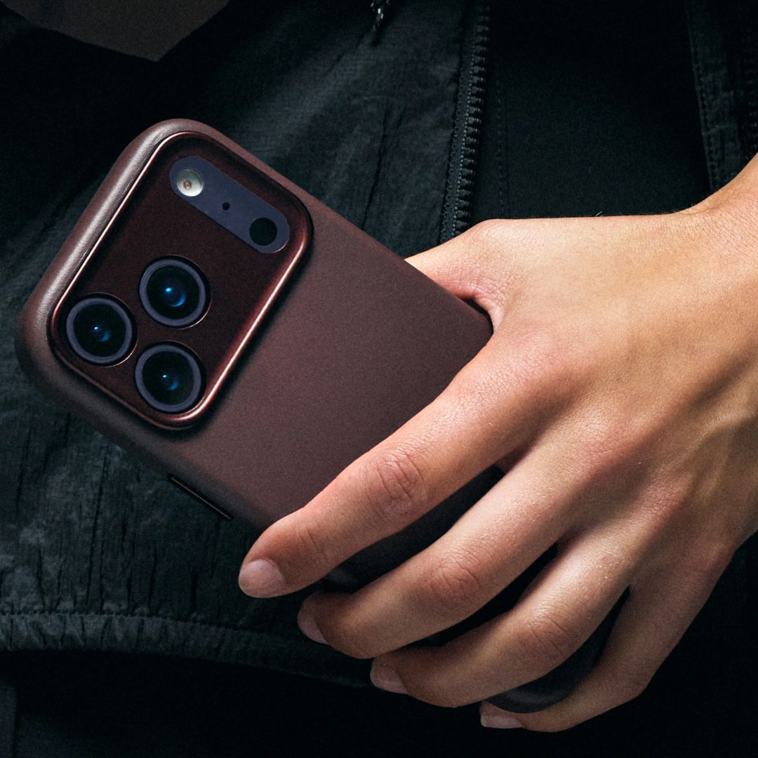 Decoded Leather Backcover for iPhone 17 Pro Chocolate Brown