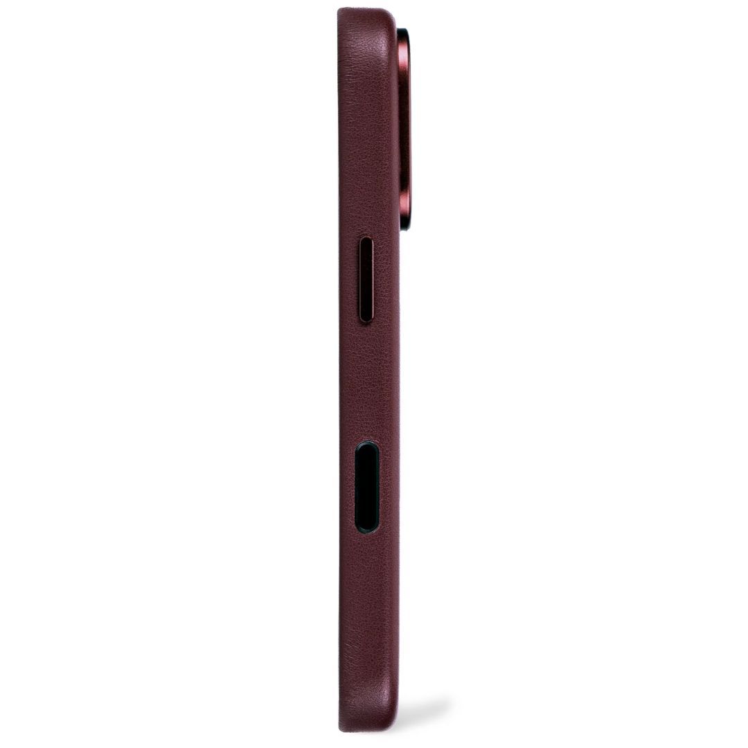 Decoded Leather Backcover iPhone 17 Pro Dark Ruby