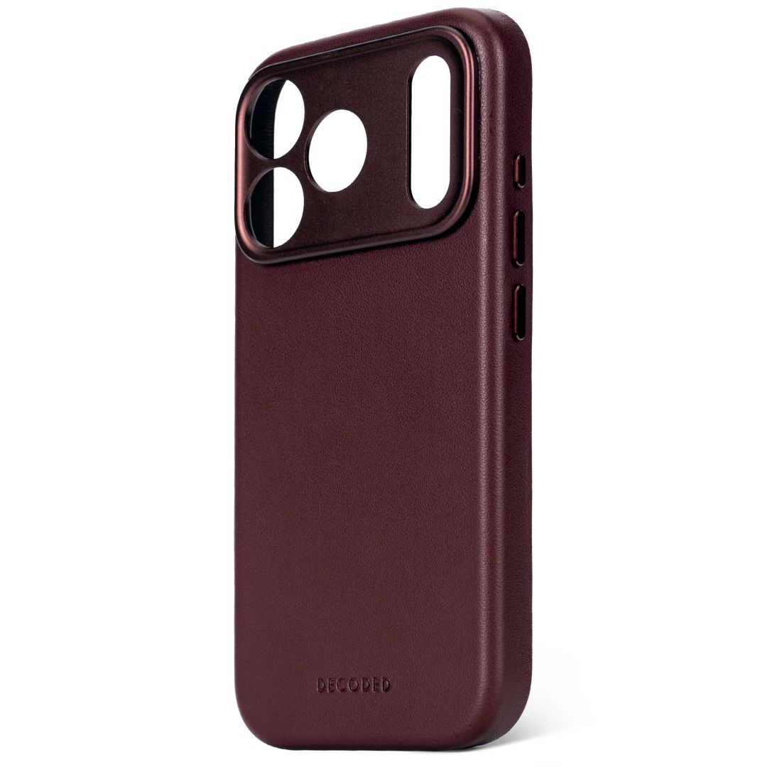 Decoded Leather Backcover iPhone 17 Pro Dark Ruby
