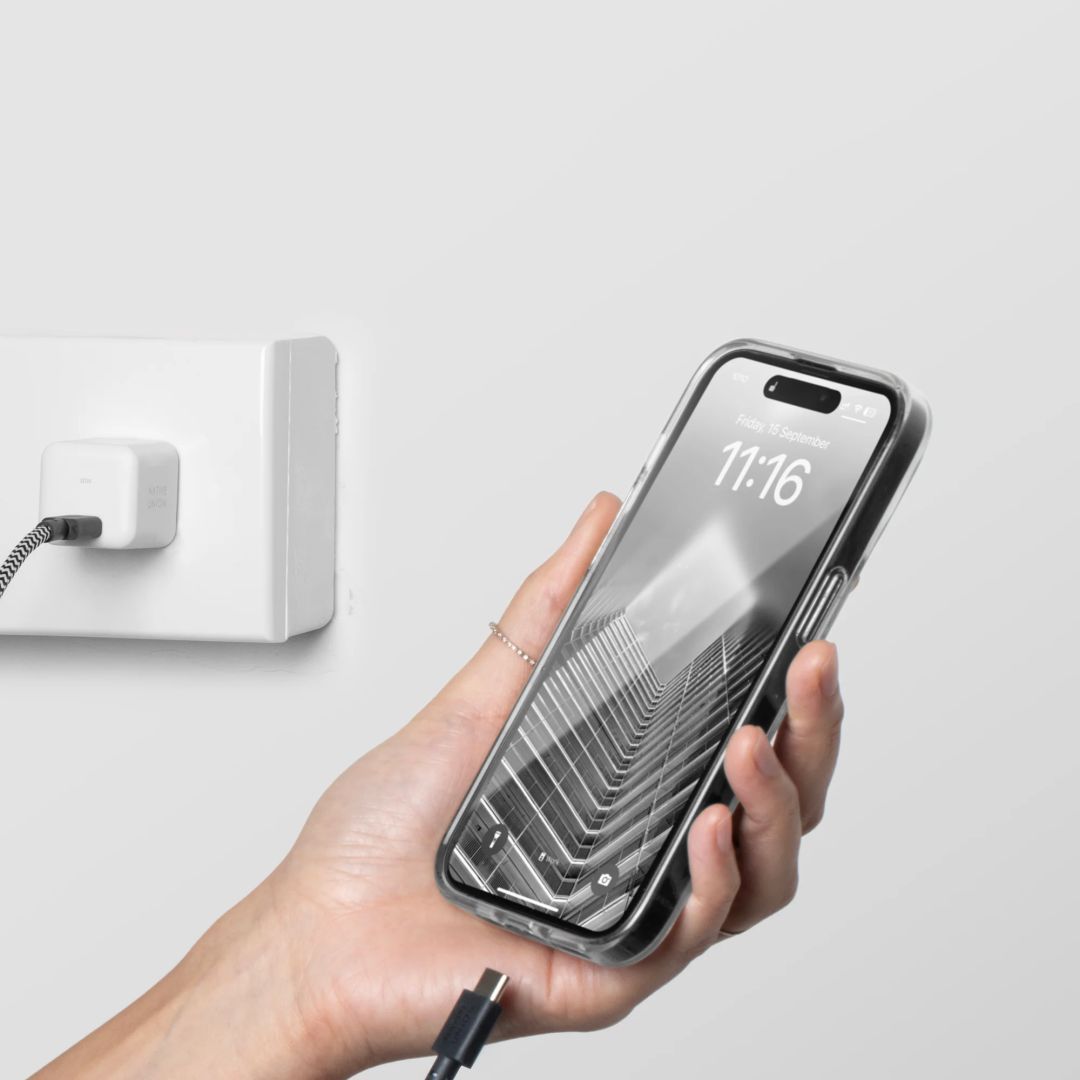 Native Union USB-C Fast GaN Charger 30W + USB-C Cable Zebra