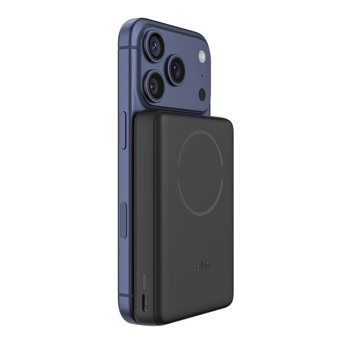 Belkin BoostCharge Slim Magnetic 10000mAh PowerBank Black Belkin BoostCharge Slim Magnetic 10000mAh PowerBank Black