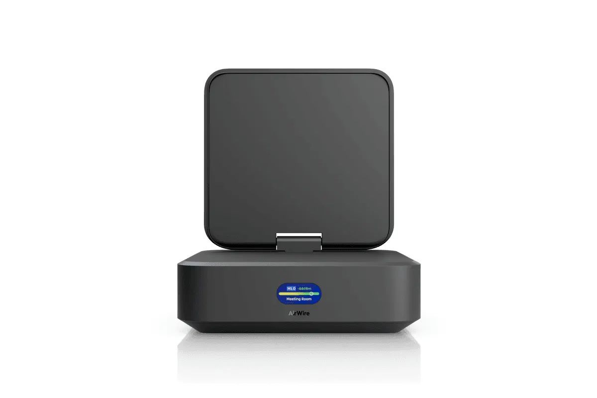 Ubiquiti AirWire High-performance WiFi 7 client adapter with STR MLO Black Ubiquiti AirWire High-performance WiFi 7 client adapter with STR MLO Black