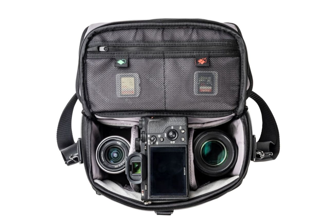 Vanguard Veo Select 22S Shoulder Bag – Black Vanguard Veo Select 22S Shoulder Bag – Black