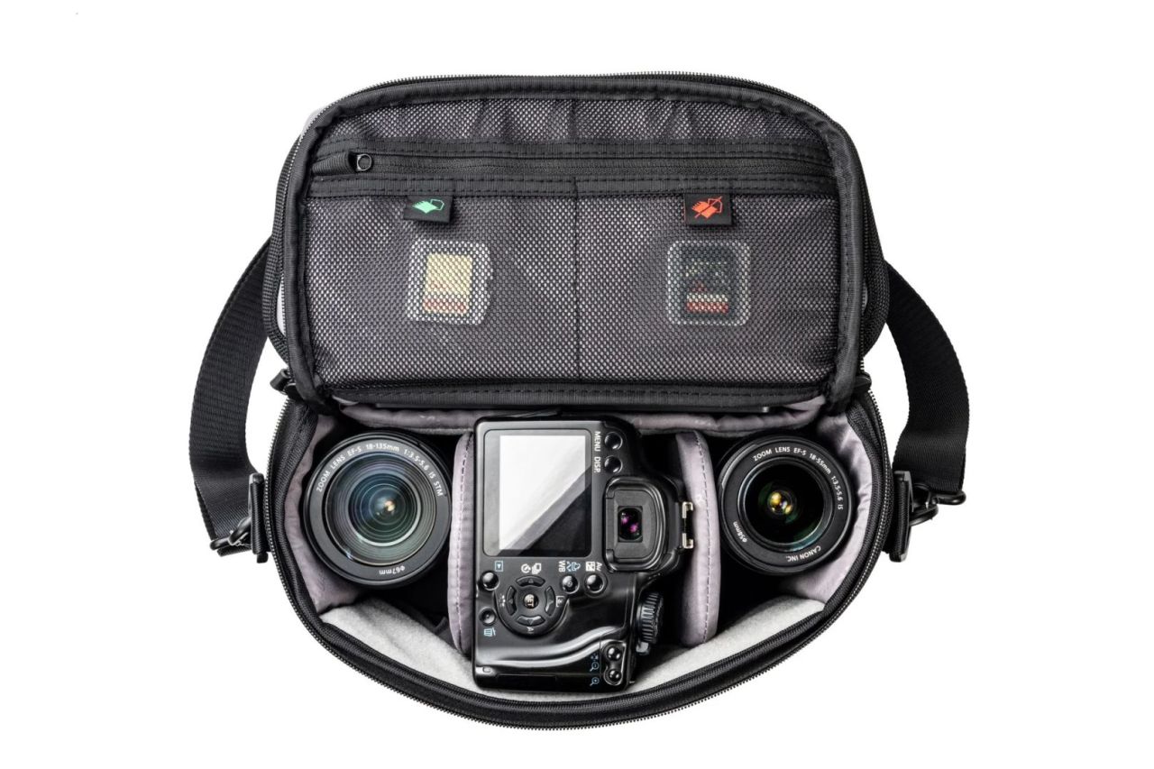 Vanguard Veo Select 22S Shoulder Bag – Black Vanguard Veo Select 22S Shoulder Bag – Black