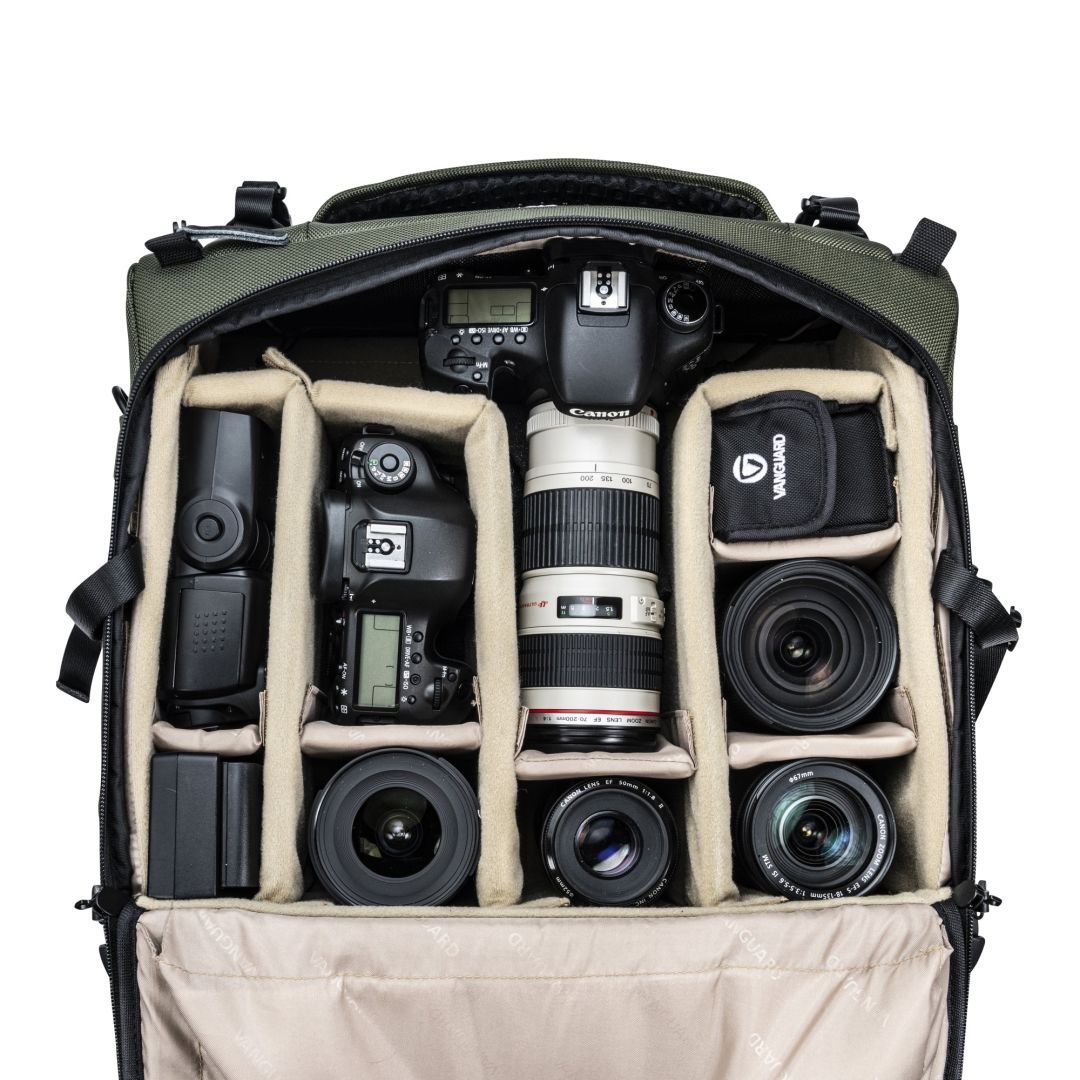Vanguard VEO Select 42T Trolley Camera Bag – Black Vanguard VEO Select 42T Trolley Camera Bag – Black