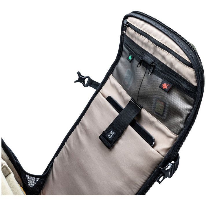 Vanguard VEO Select 45 Camera Backpack – Green Vanguard VEO Select 45 Camera Backpack – Green