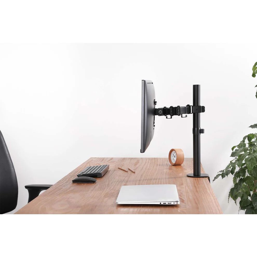 Manhattan Universal Monitor Mount with Double-Link Swing Arm 13"-32" Black Manhattan Universal Monitor Mount with Double-Link Swing Arm 13"-32" Black