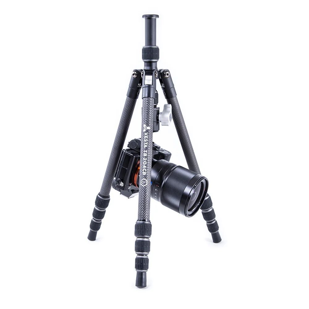 Vanguard VESTA TB 204CB Carbon Fibre Travel Tripod Vanguard VESTA TB 204CB Carbon Fibre Travel Tripod