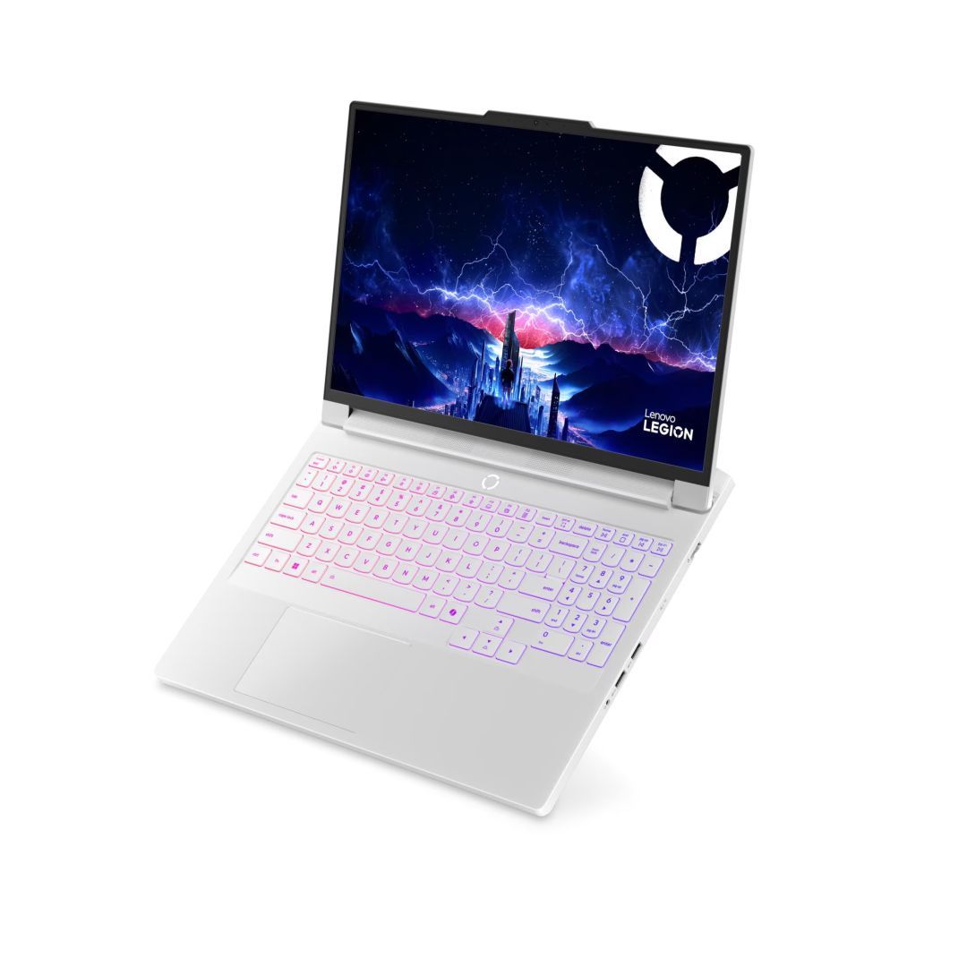 Lenovo Legion Pro 7 Glacier White Lenovo Legion Pro 7 Glacier White
